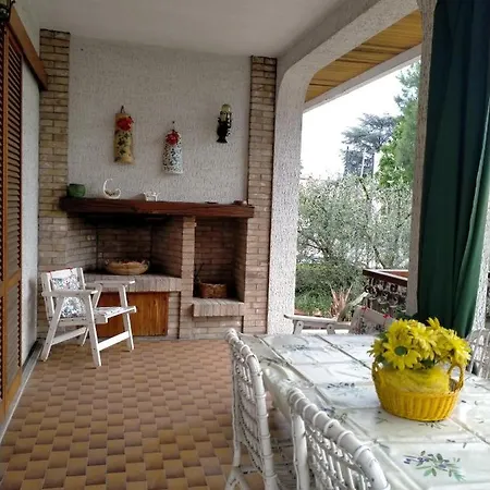 Affittacamere Sofia Con Uso Cucina E Ampio Giardino Calcinelli